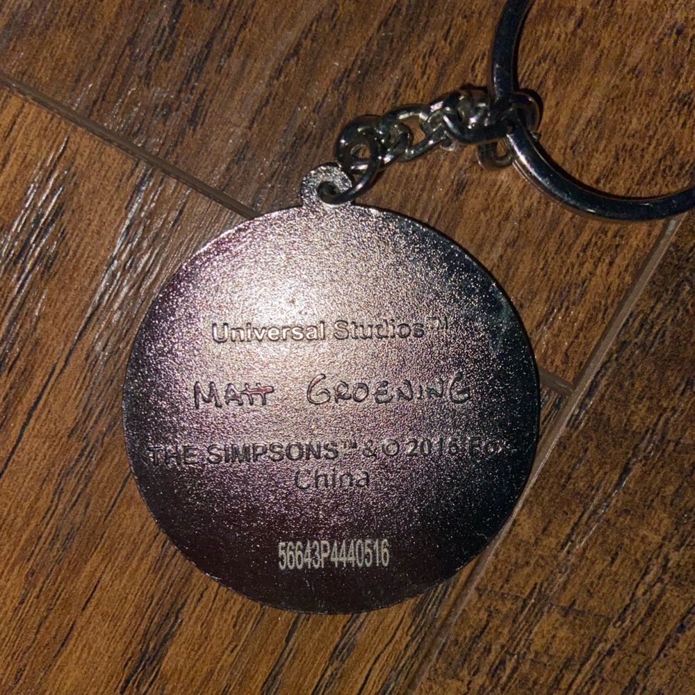Krusty Burger Keychain - Picture 9 of 10